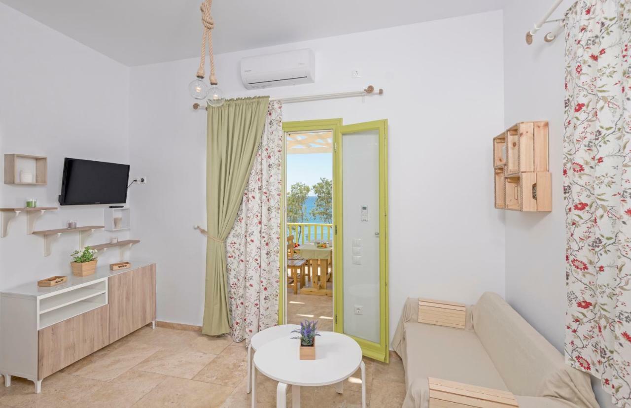 Parathinalos Beach House Livadi  Eksteriør billede