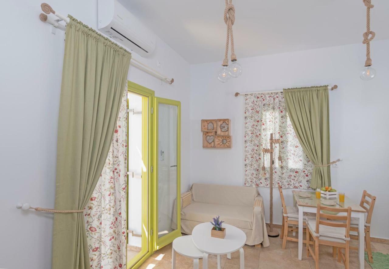 Parathinalos Beach House Livadi  Eksteriør billede